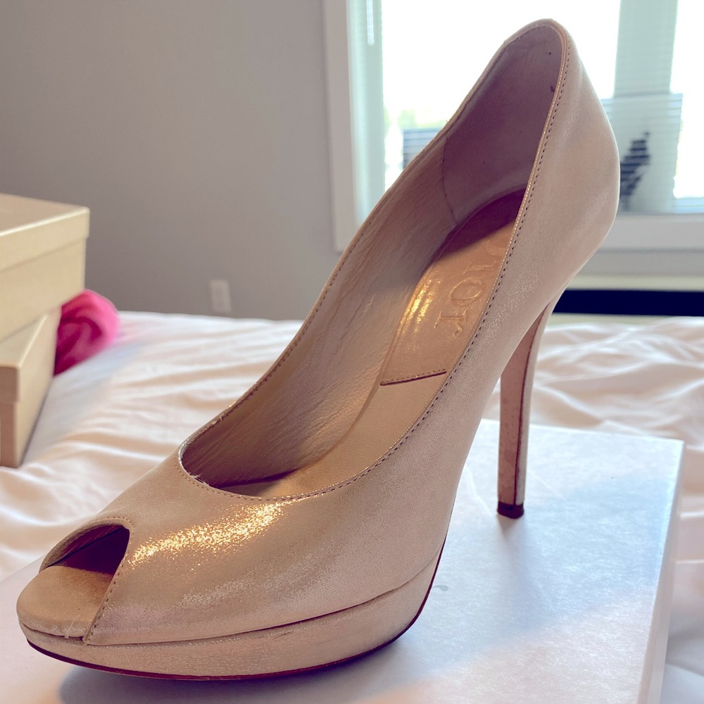 DIOR!! 👠